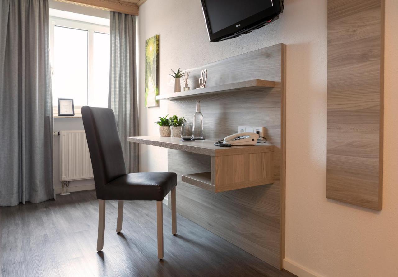 Hotel Am Ludwigskanal فينديلشتآين المظهر الخارجي الصورة