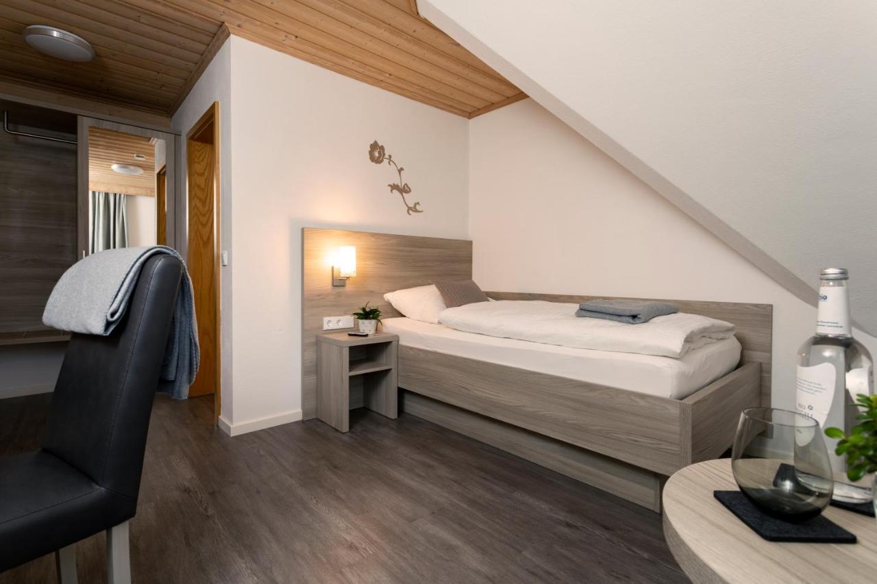 Hotel Am Ludwigskanal فينديلشتآين المظهر الخارجي الصورة