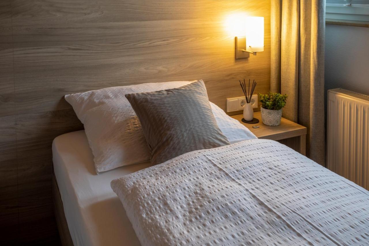Hotel Am Ludwigskanal فينديلشتآين المظهر الخارجي الصورة