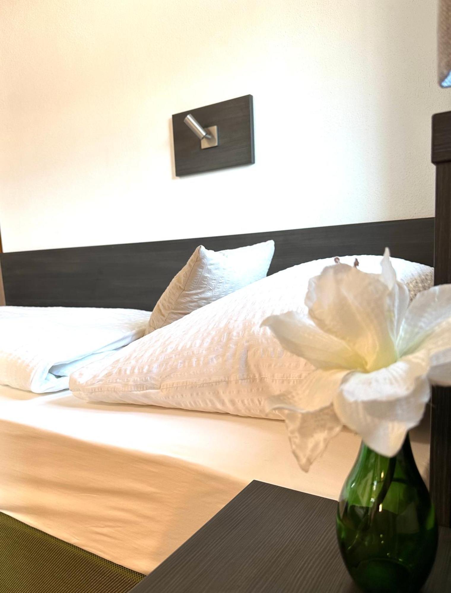 Hotel Am Ludwigskanal فينديلشتآين المظهر الخارجي الصورة